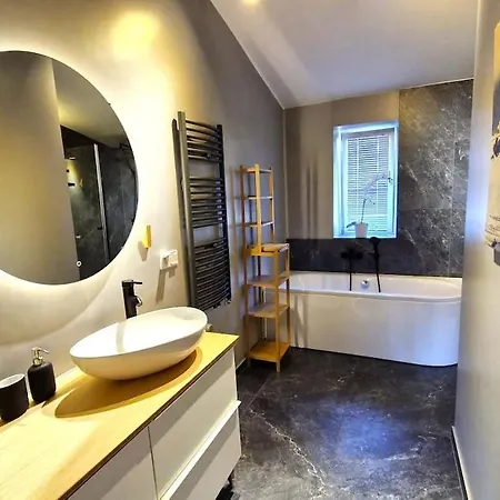 아파트 Metropolis, Old Town, Wawel, 110 M2, 3 Rooms, 2 Bathrooms, Big And Very Comfortable *
