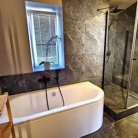 아파트 Metropolis, Old Town, Wawel, 110 M2, 3 Rooms, 2 Bathrooms, Big And Very Comfortable