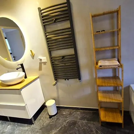 아파트 Metropolis, Old Town, Wawel, 110 M2, 3 Rooms, 2 Bathrooms, Big And Very Comfortable 크라쿠프