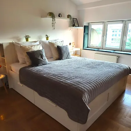 아파트 Metropolis, Old Town, Wawel, 110 M2, 3 Rooms, 2 Bathrooms, Big And Very Comfortable 크라쿠프