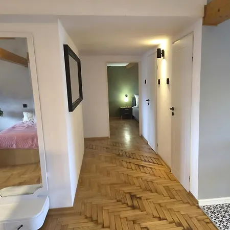 Metropolis, Old Town, Wawel, 110 M2, 3 Rooms, 2 Bathrooms, Big And Very Comfortable 아파트 *